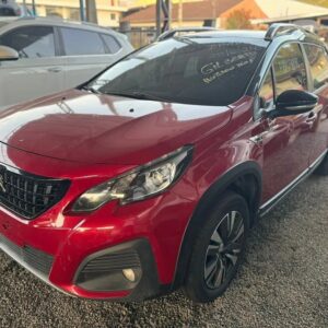 capô do Peugeot 2008 allure ano 2023